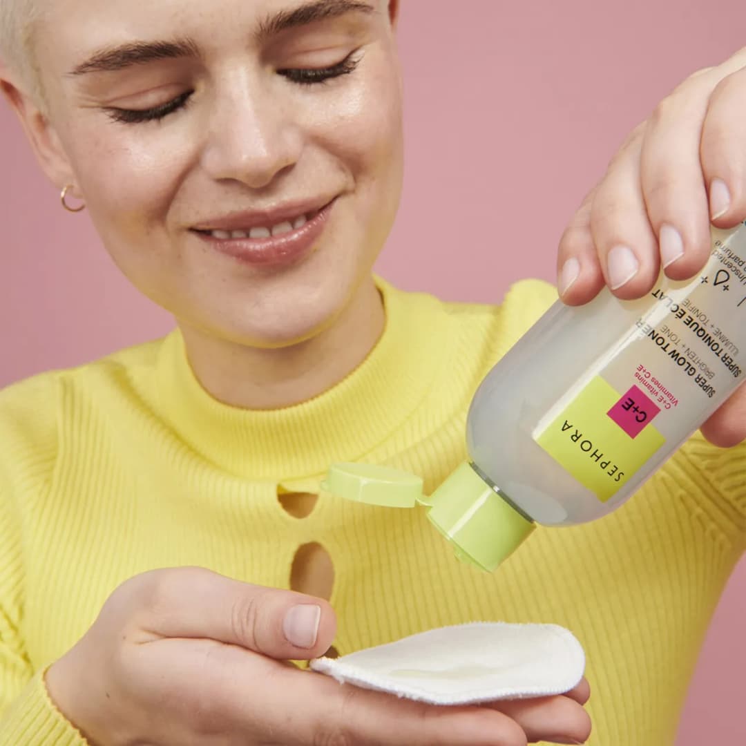 Rozświetlający tonik do twarzy: sekret zdrowego, promiennego blasku skóry