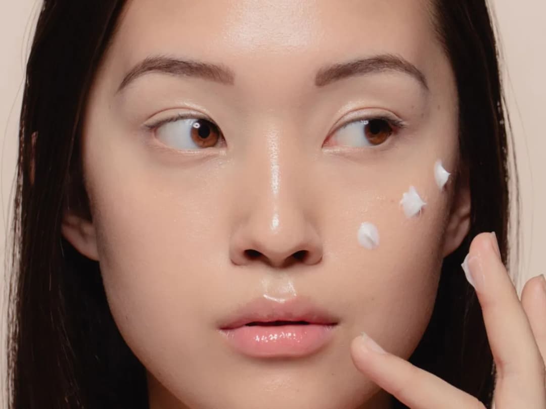 Miya krem rozświetlający: sekretny sposób na idealną, promieniującą skórę